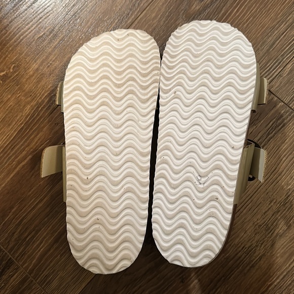 Madden Girl Sandals. Like New. - Picture 2 of 3